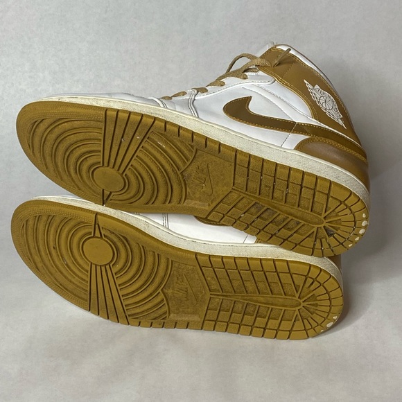 Jordan 1s - Picture 3 of 5